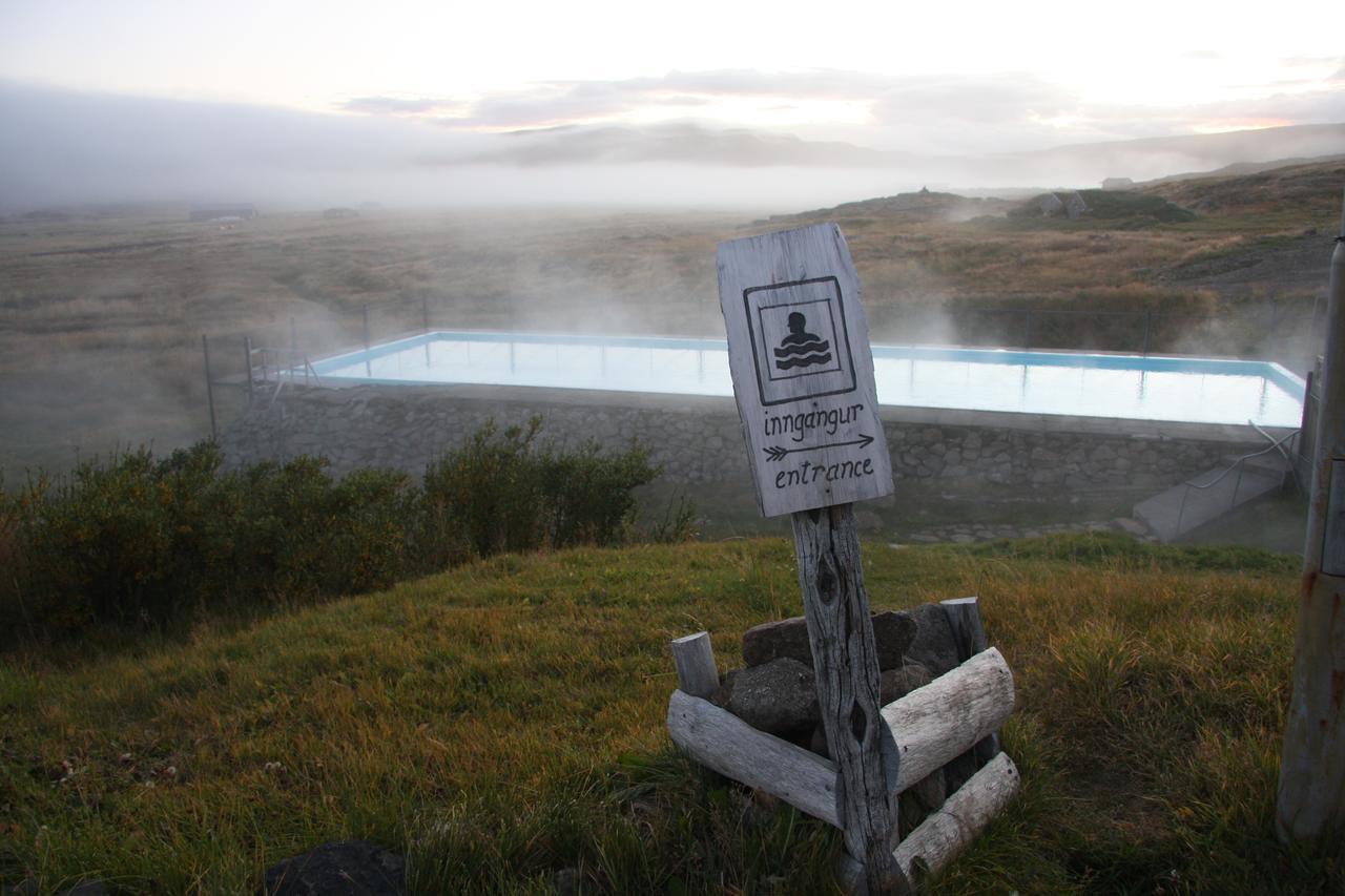 Hotel Laugarholl With Natural Hot Spring 홀마빅 외부 사진